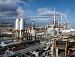 Некоторые 6700000 тонн нефтехимической промышленности, произведенные в течение двух месяцев